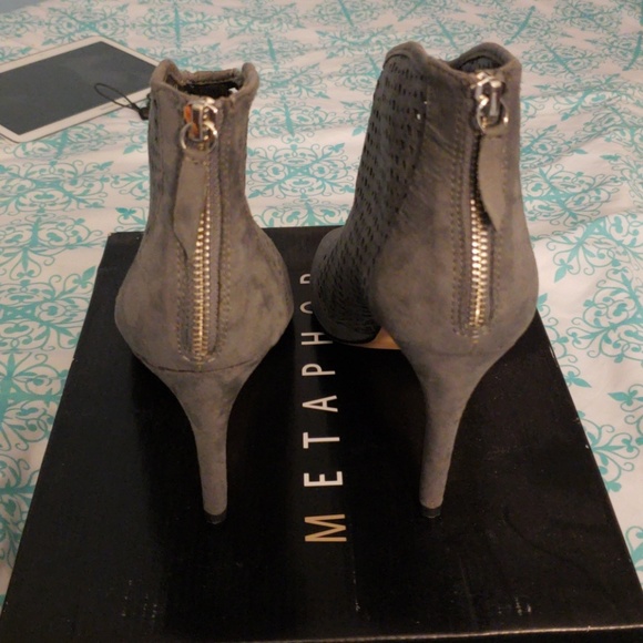 Metaphor Razor bootie - Picture 3 of 6